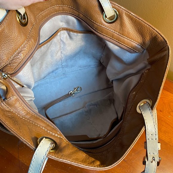 Michael Kors Tan W/Gold Hardware Pebble Leather Bag - Picture 11 of 15